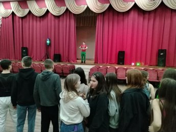  Всероссийский марафон зарядок «Зарядка Героя», приуроченный к Всероссийской акции «Из Крыма и Севастополя с любовью»